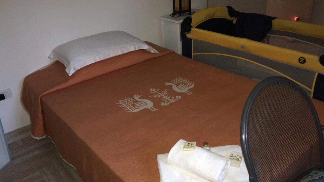 Filoxenia Di Umberto Guest House ซัสซารี ภายนอก รูปภาพ